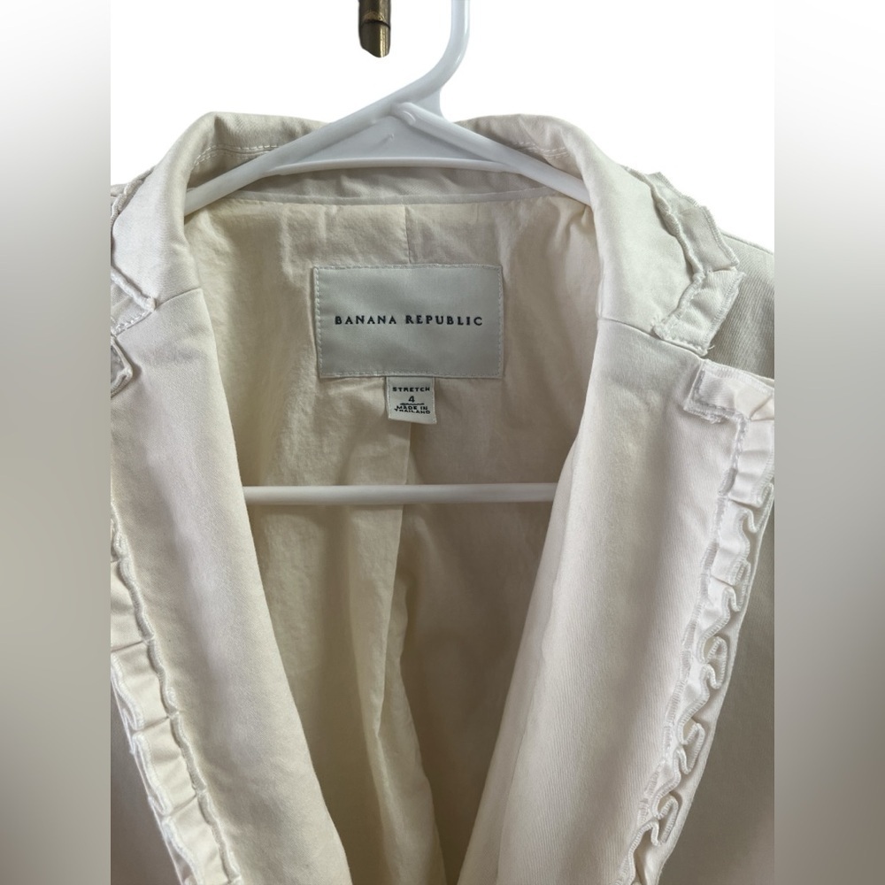 Banana Republic ivory ruffled single button blazer - Picture 3 of 5